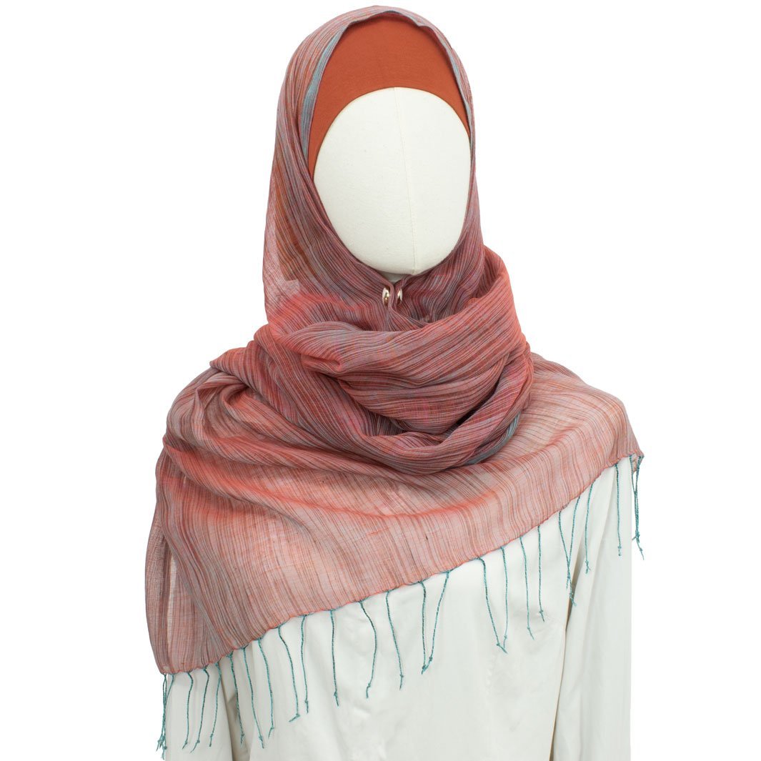 Hijab Style Fallal in Burgunderrot
