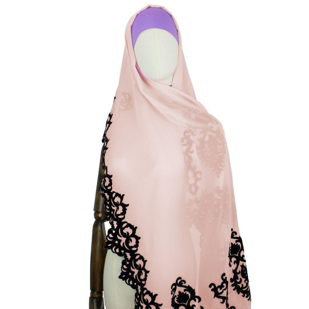 Hijab Style Dynamic in Pfirsich