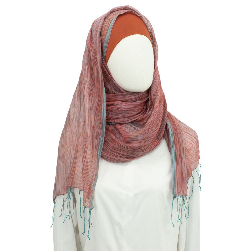 Hijab Style Fallal in Burgunderrot
